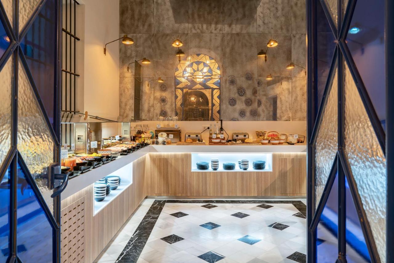 Vincci Molviedro Suites Apartments Севиля Екстериор снимка